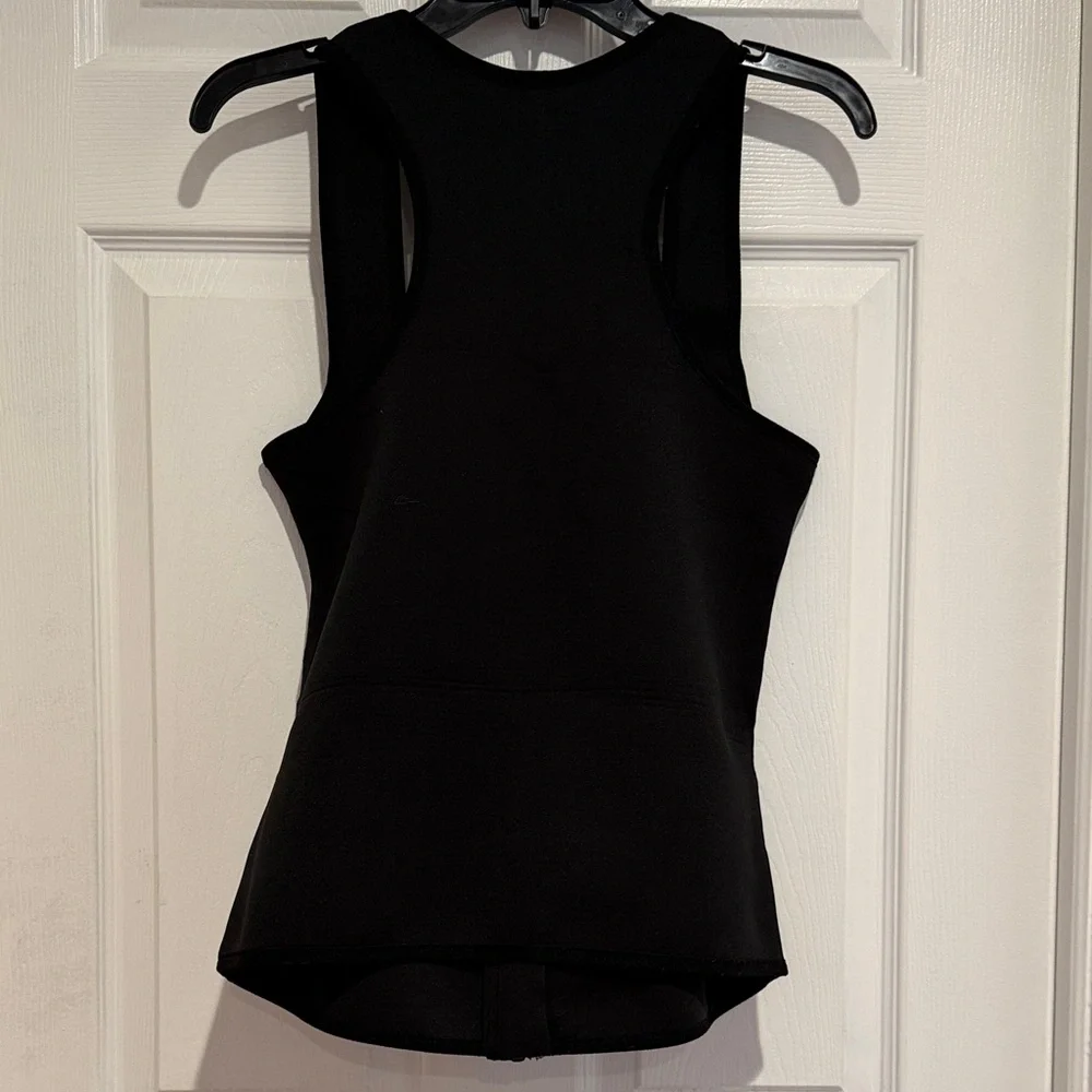 Black Women’s Sports Workout Vest - Picture 5 of 12
